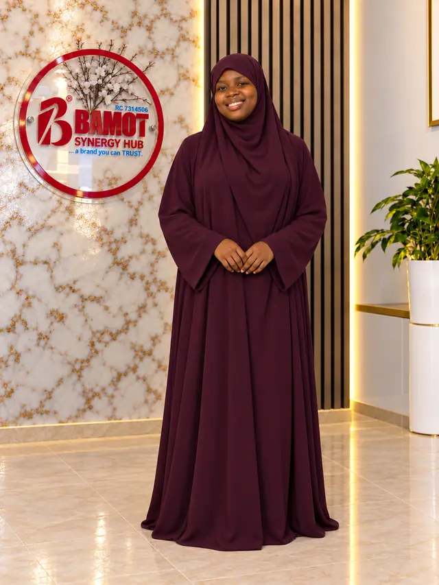 A member of the BAMOT team at the office reception
